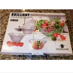 New Glass Brilliant 5-PC Salad Bowl Set!